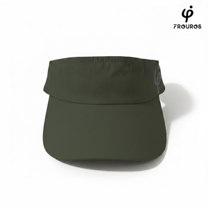 Vista frontal de la visera deportiva Frouros verde oscuro con logotipo para running y protección solar.