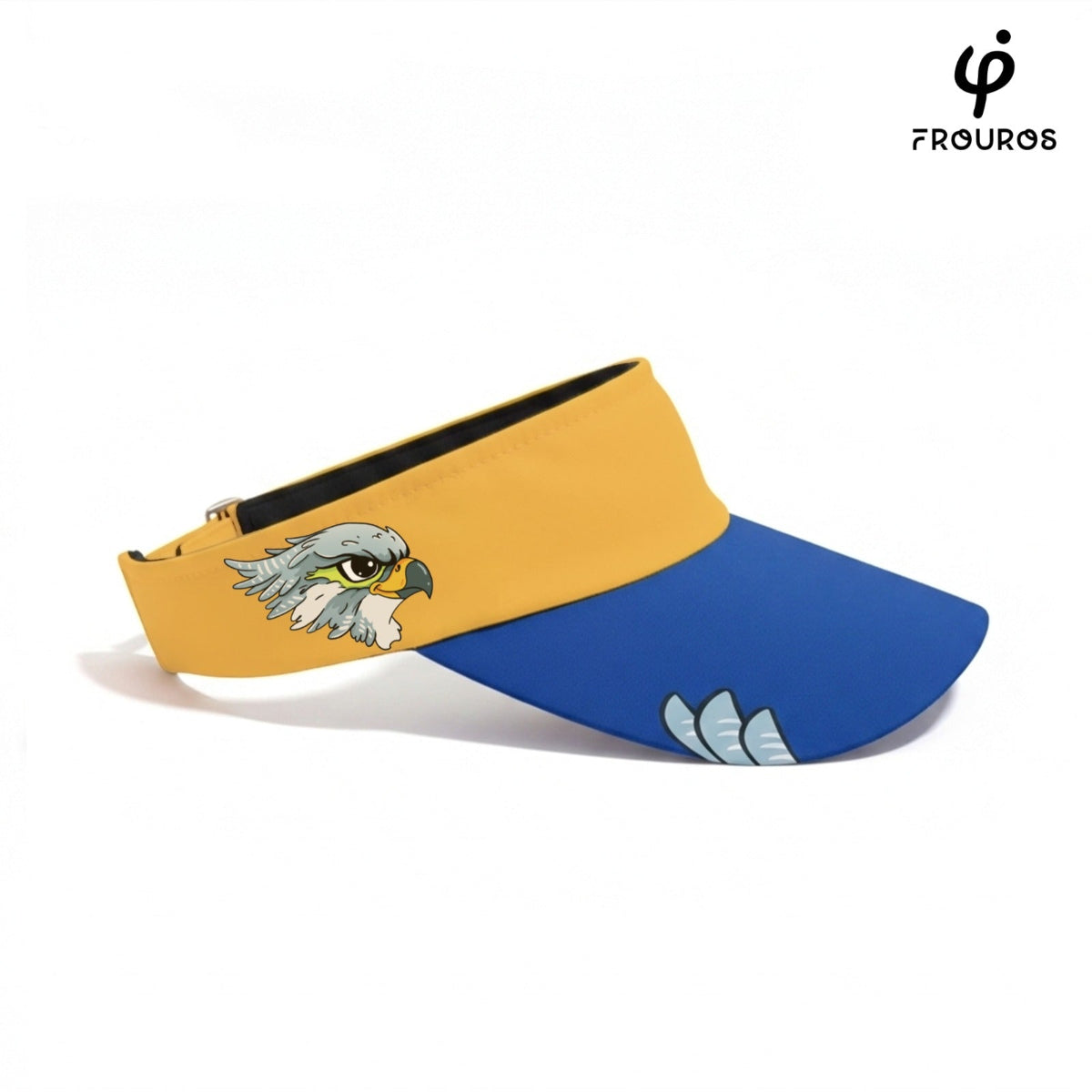 Vista lateral de la visera infantil Frouros con ilustración de halcón, resaltando el ajuste ergonómico y la combinación de colores vibrantes para exteriores.