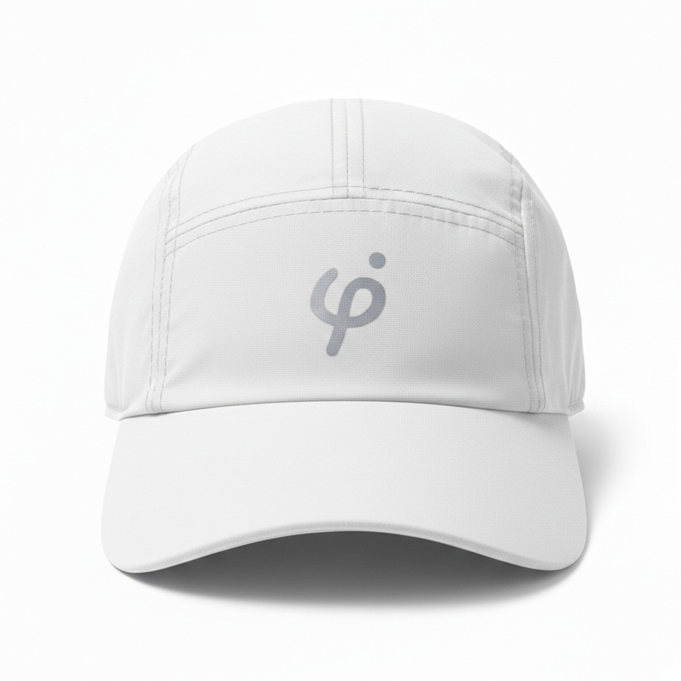 Gorra deportiva Frouros color blanca con logotipo reflectivo, diseño de cinco paneles transpirable ideal para tenis, running y actividades de verano.