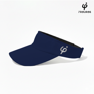 Vista lateral de visera deportiva Frouros en color azul marino con logotipo, ideal para running y tenis