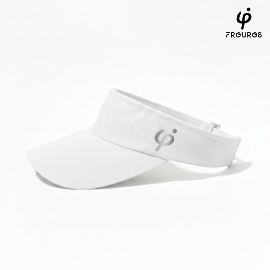 Visera blanca Frouros con detalles reflectivos para mayor seguridad y visibilidad en carreras nocturnas.