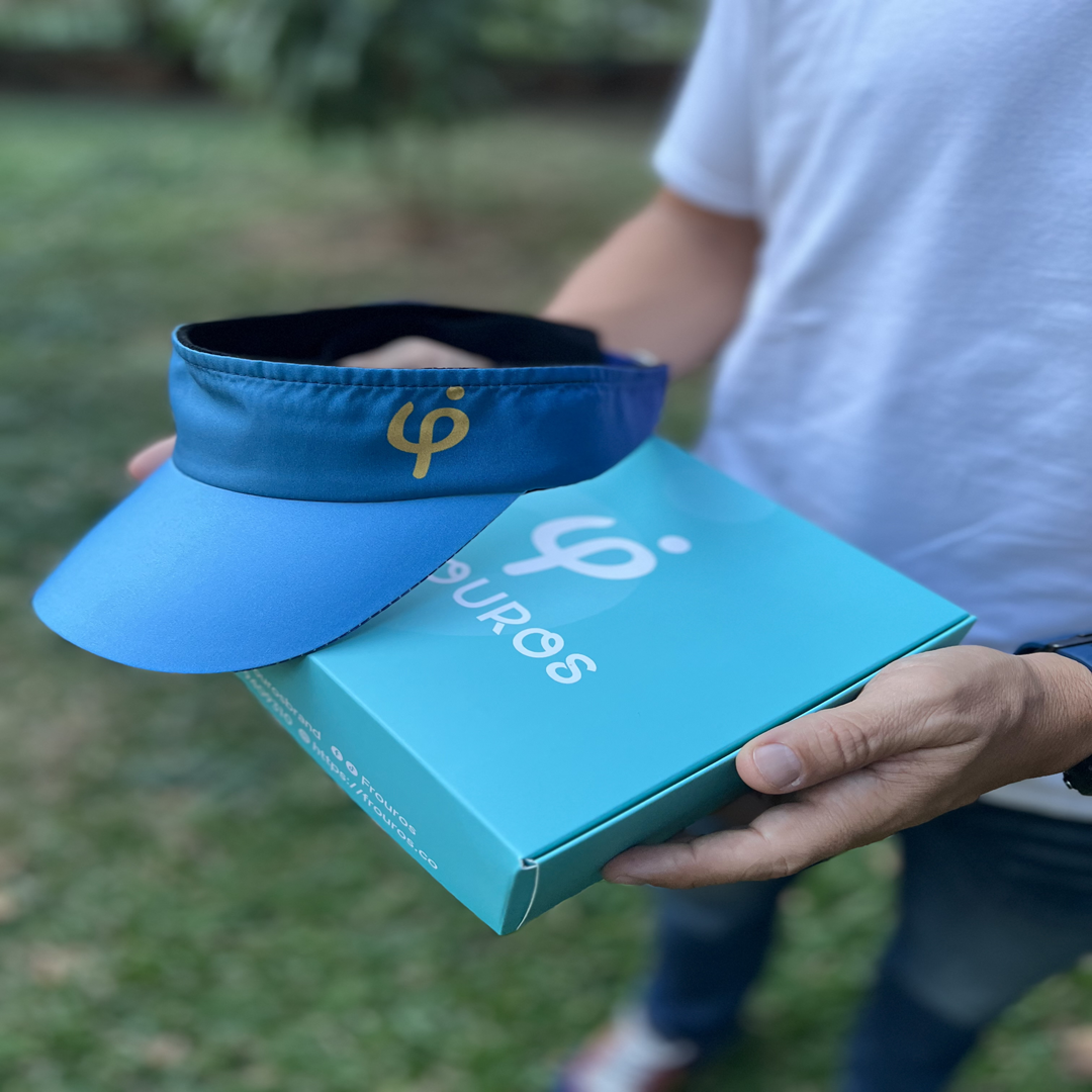 ¿Por qué la visera es el accesorio indispensable para niños que juegan tenis y pádel?