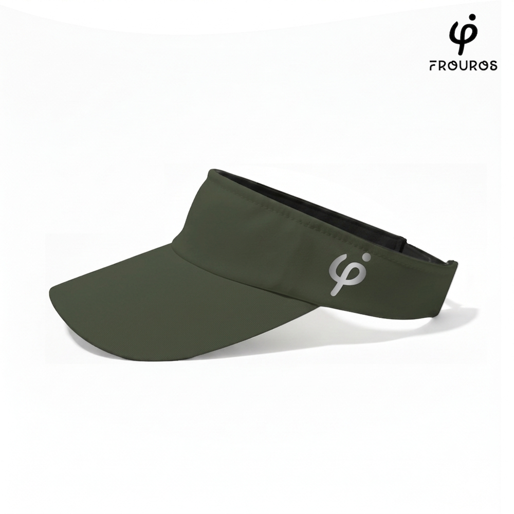 Vista lateral de la visera deportiva Frouros verde oscuro con logotipo para running y protección solar.