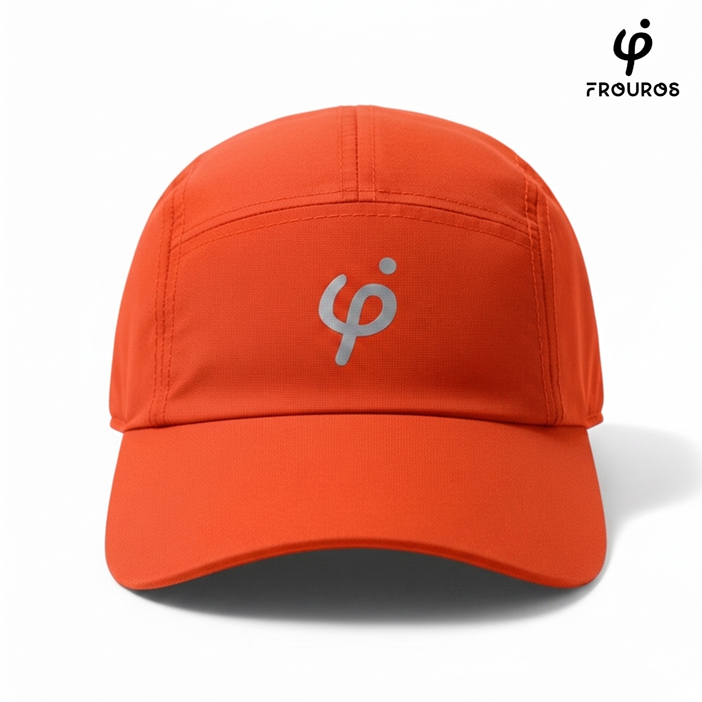 Gorra deportiva Frouros color naranja vibrante con logotipo reflectivo, diseño de cinco paneles transpirable ideal para trail running y actividades de alta visibilidad al aire libre.